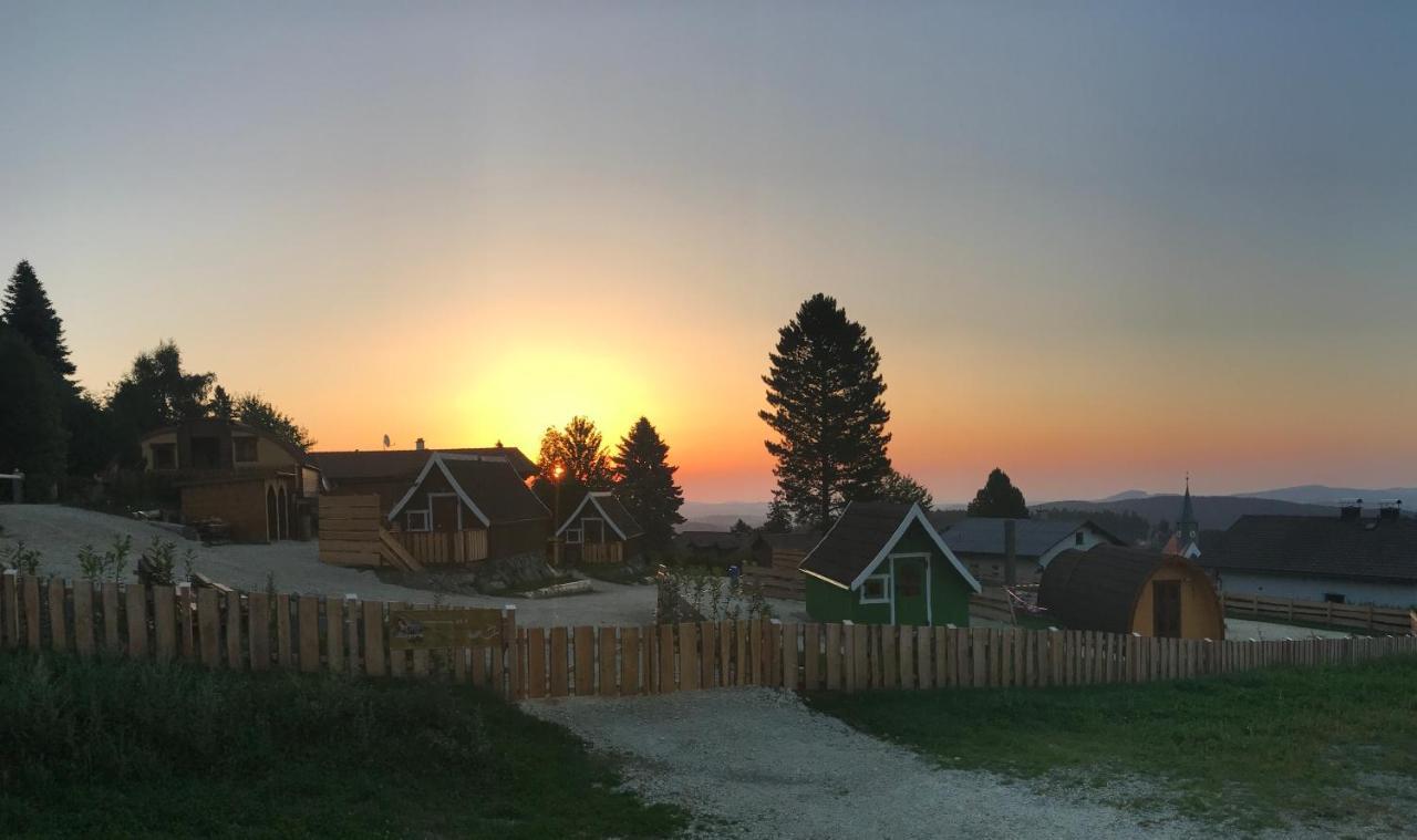 Glamping Park Hotell Mönichkirchen Exteriör bild
